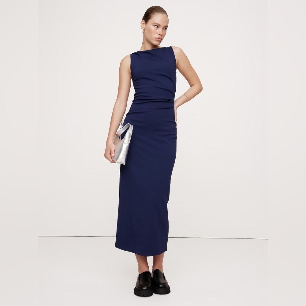 NWT! Banana Republic Icy Cove Blue Lightweight Ponte Maxi Dress - Multiple🪁 👜💫